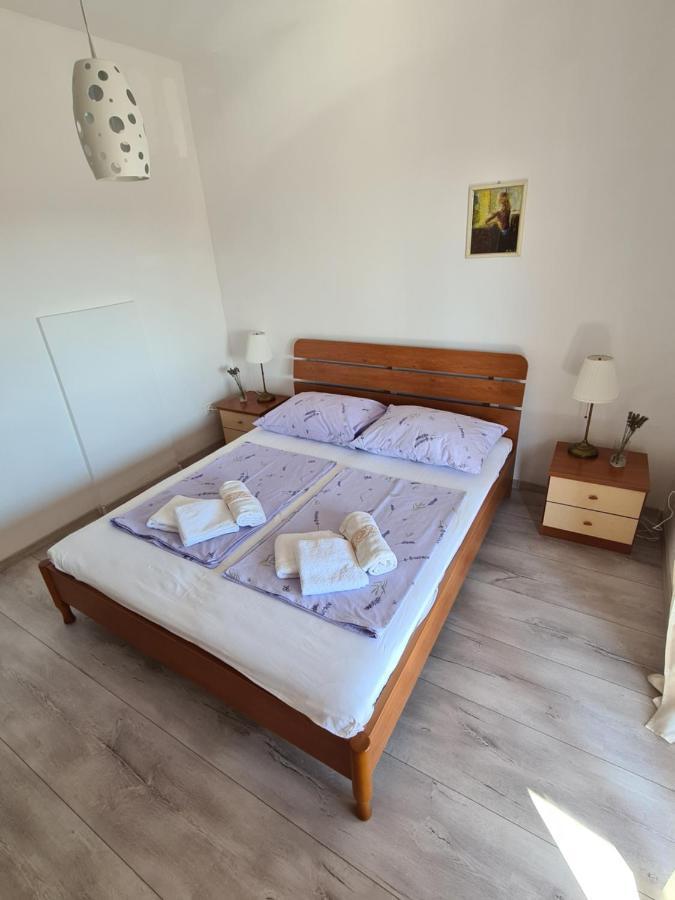 Apartman Karmen Barbat na Rabu Exterior photo