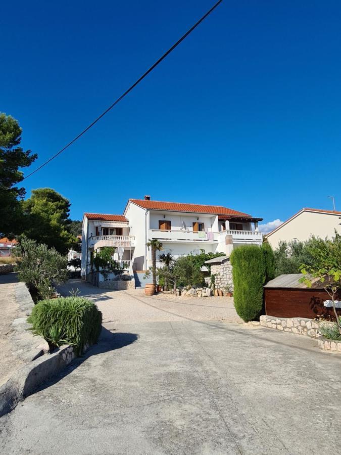 Apartman Karmen Barbat na Rabu Exterior photo